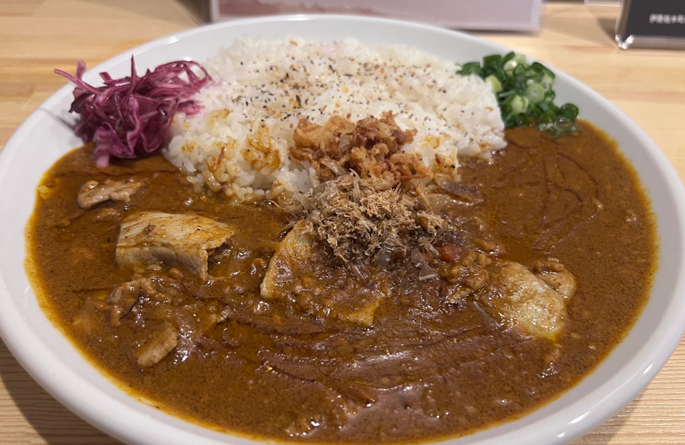 和出汁薫るスパイスカレー